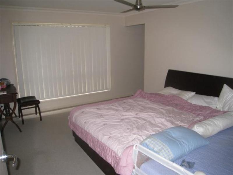 3 Bowley Street, Pacific Pines QLD 4211