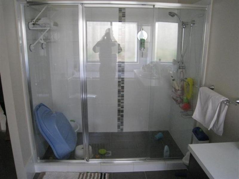 3 Bowley Street, Pacific Pines QLD 4211