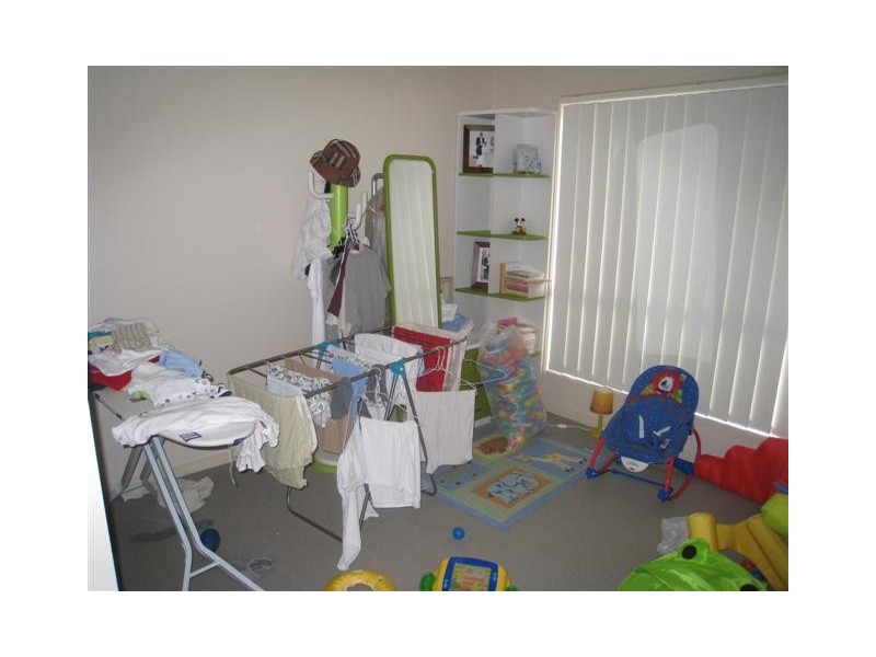 3 Bowley Street, Pacific Pines QLD 4211