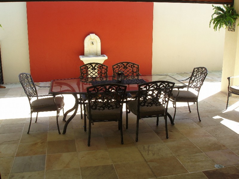 8 Bristol Place, Arundel QLD 4214