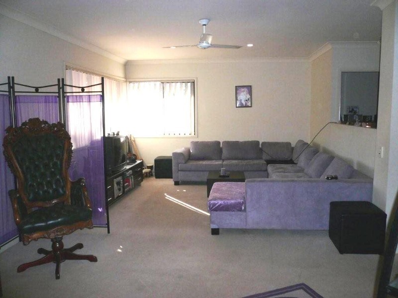 16 River Heights Road, Upper Coomera QLD 4209