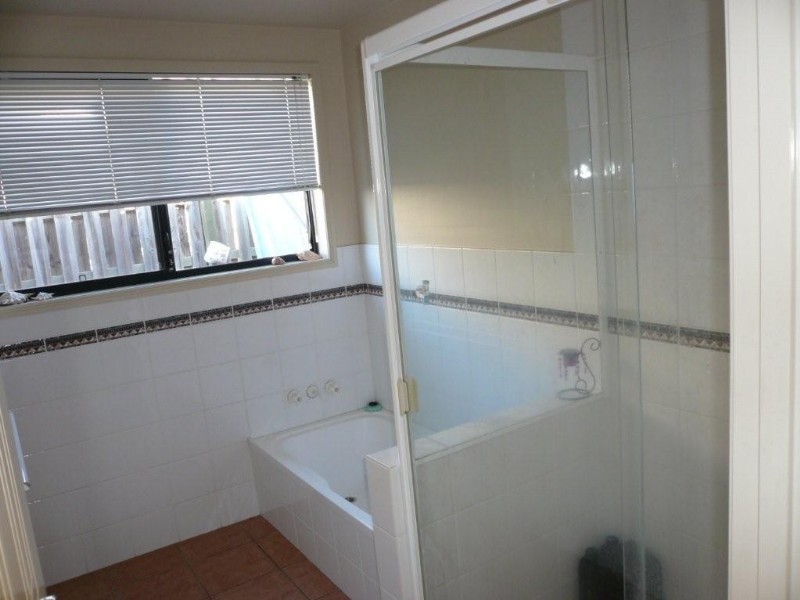 16 River Heights Road, Upper Coomera QLD 4209