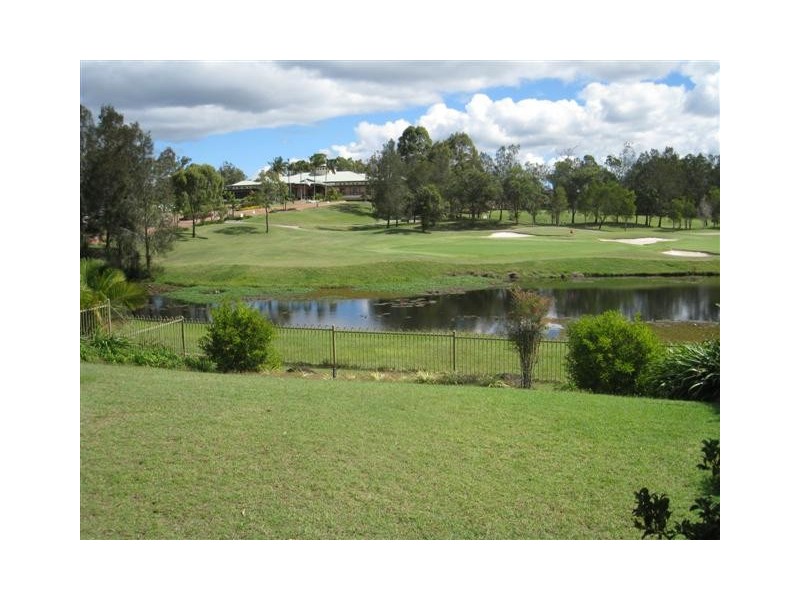 4 Steyning Court, Arundel QLD 4214