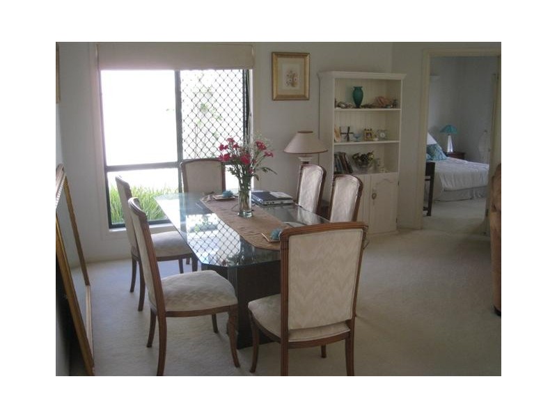 4 Steyning Court, Arundel QLD 4214