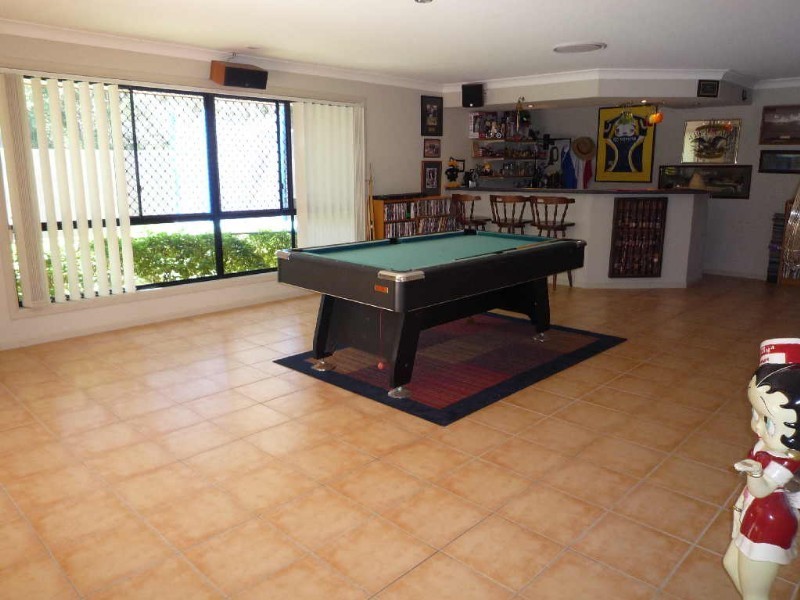 109 Arun Drive, Arundel QLD 4214