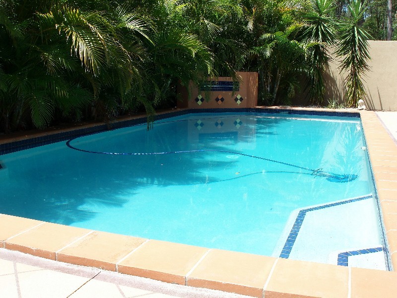 109 Arun Drive, Arundel QLD 4214