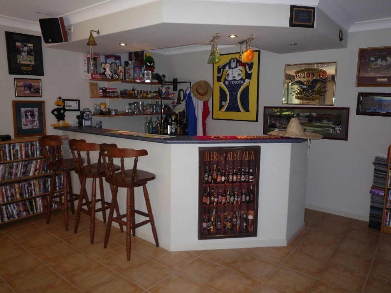 109 Arun Drive, Arundel QLD 4214