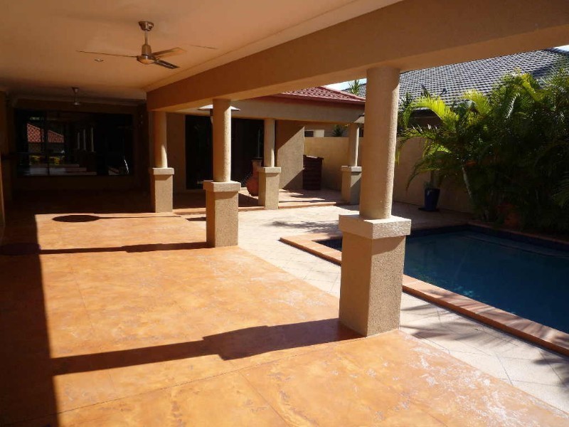 109 Arun Drive, Arundel QLD 4214