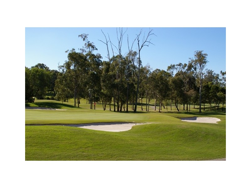 18 Chichester Drive, Arundel QLD 4214