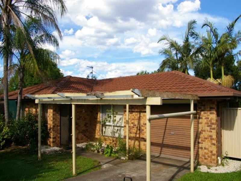 42 Marble Drive, Carrara QLD 4211