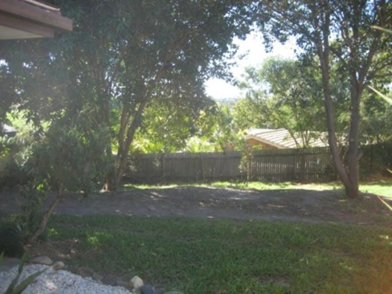 42 Marble Drive, Carrara QLD 4211