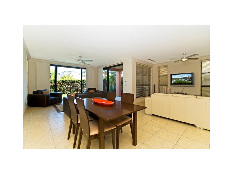 2149/1 The Vistas Drive, Carrara QLD 4211