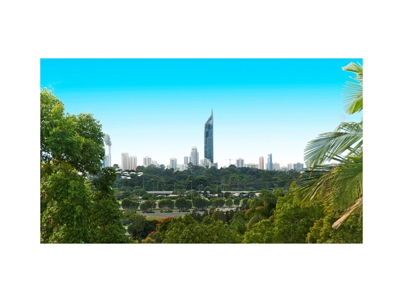 5 Cambridge Court, Carrara QLD 4211