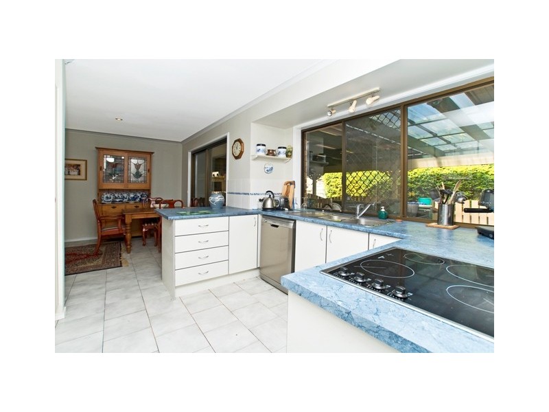 2 Lytham Court, Highland Park QLD 4211