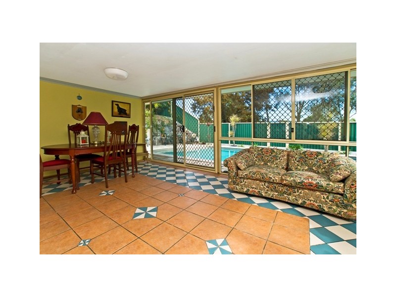 2 Lytham Court, Highland Park QLD 4211