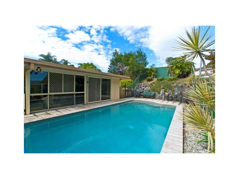 2 Lytham Court, Highland Park QLD 4211