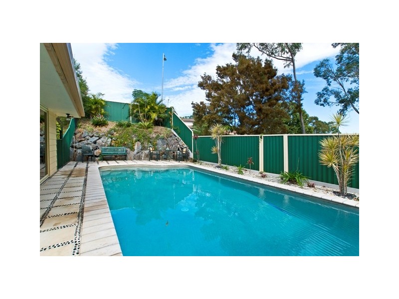 2 Lytham Court, Highland Park QLD 4211