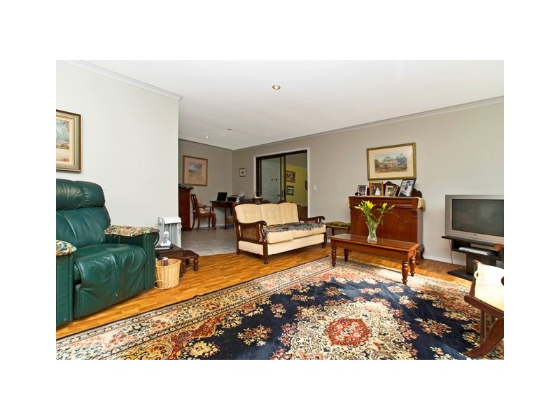 2 Lytham Court, Highland Park QLD 4211