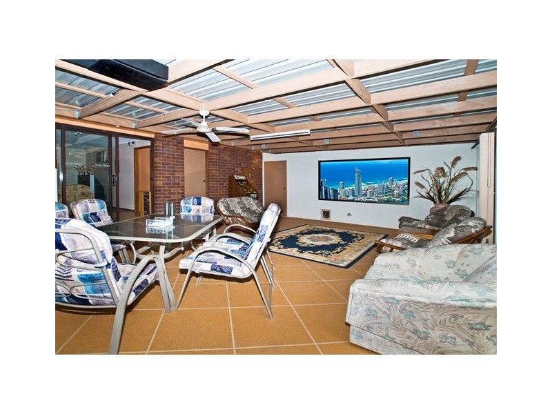 123 Explorers Way, Highland Park QLD 4211