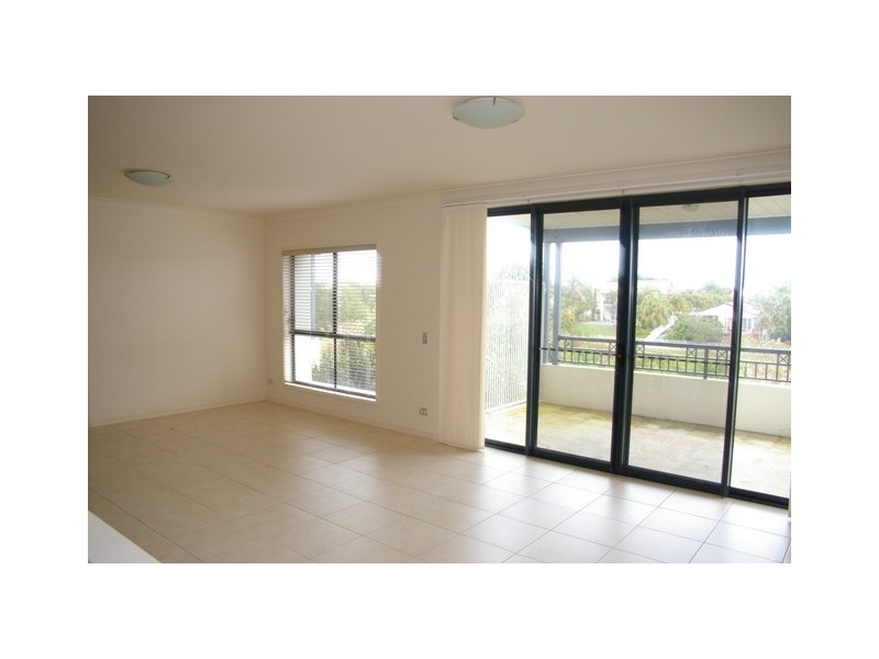 1054/1 The Cove Crescent, Carrara QLD 4211