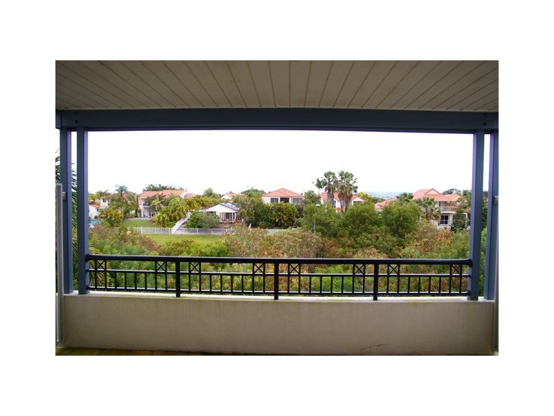 1054/1 The Cove Crescent, Carrara QLD 4211