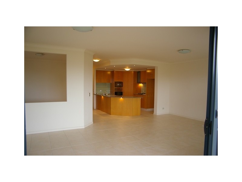 1054/1 The Cove Crescent, Carrara QLD 4211