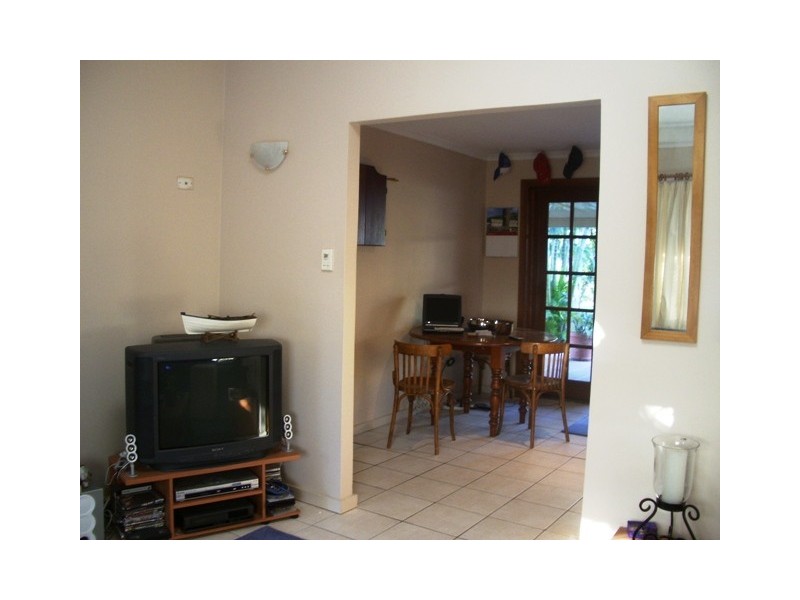 15 Pappas Way, Carrara QLD 4211