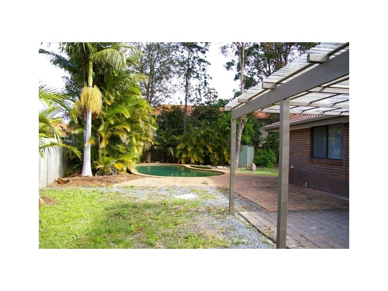 14 Levestam Court, Carrara QLD 4211