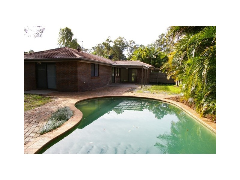 14 Levestam Court, Carrara QLD 4211