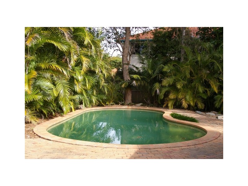 14 Levestam Court, Carrara QLD 4211