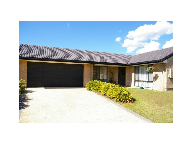 14 Fanning Court, Pacific Pines QLD 4211