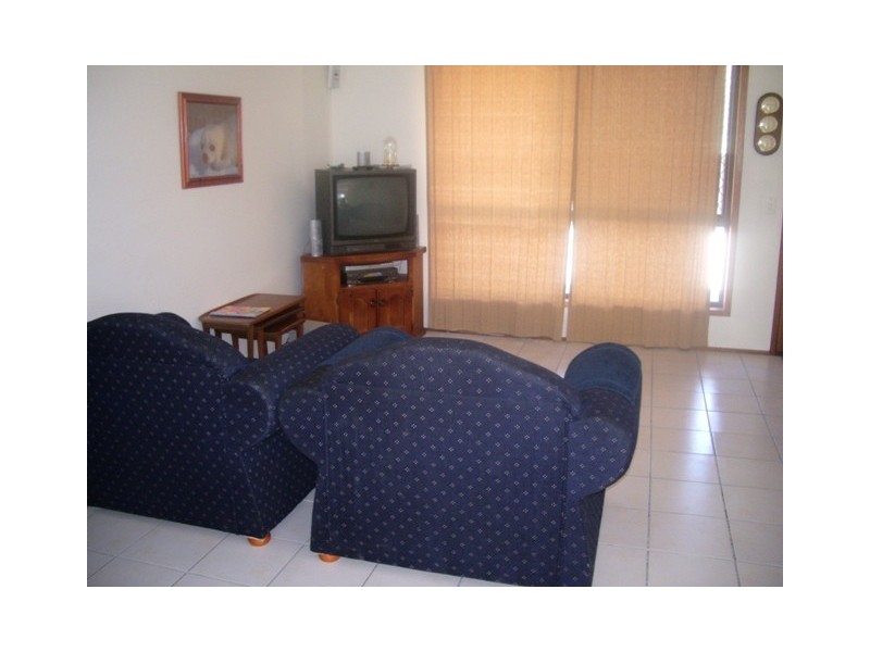 1/13 Gumbeel, Highland Park QLD 4211