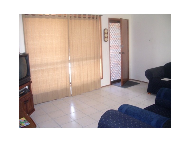 1/13 Gumbeel, Highland Park QLD 4211