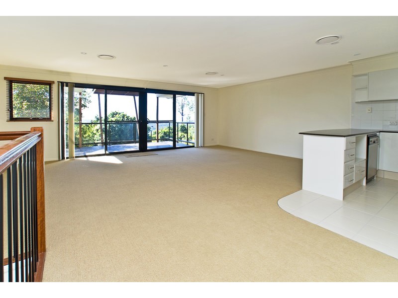 24/2 Ridgeline Way, Highland Park QLD 4211