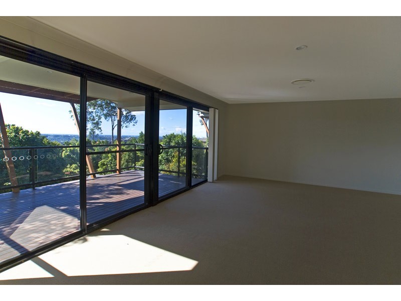 24/2 Ridgeline Way, Highland Park QLD 4211