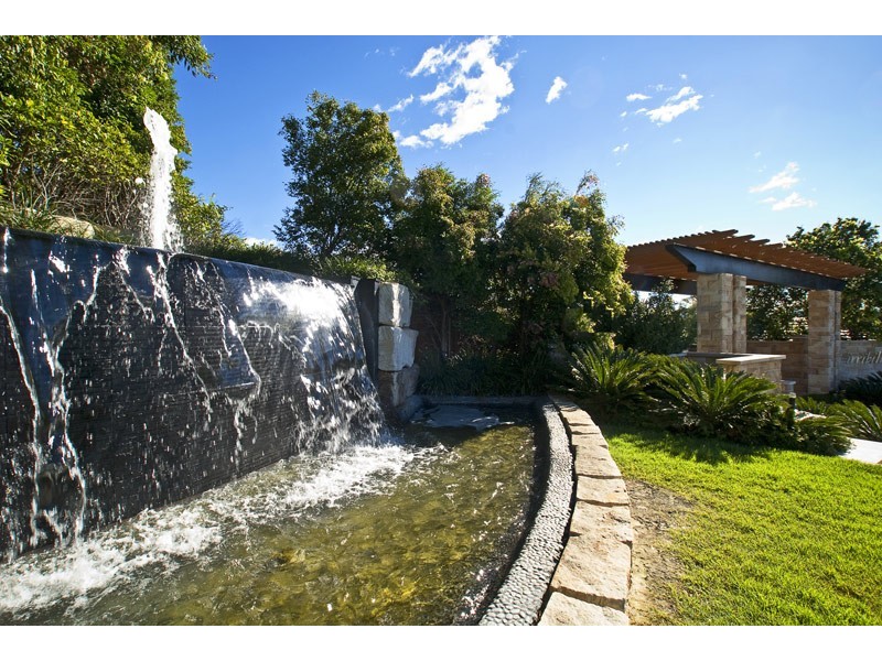 24/2 Ridgeline Way, Highland Park QLD 4211