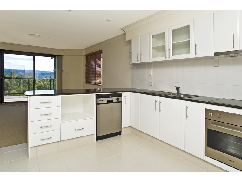 15/2 Ridgeline Way, Highland Park QLD 4211