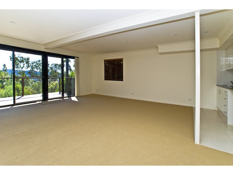 15/2 Ridgeline Way, Highland Park QLD 4211