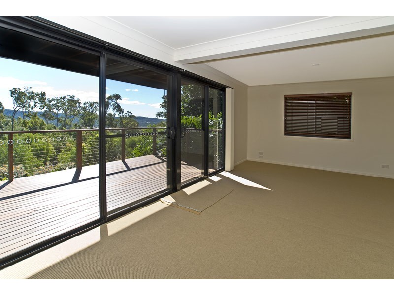 15/2 Ridgeline Way, Highland Park QLD 4211