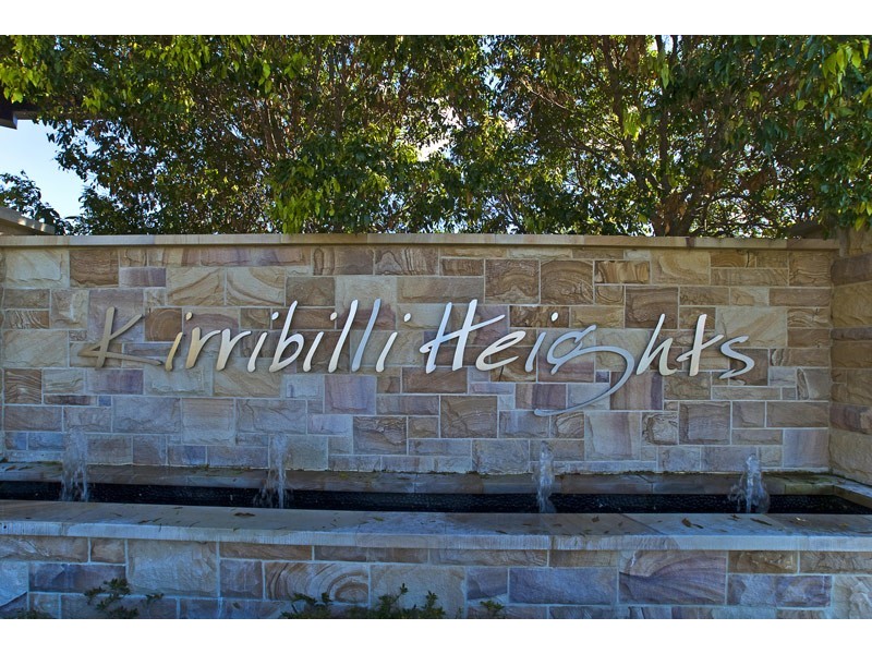 15/2 Ridgeline Way, Highland Park QLD 4211