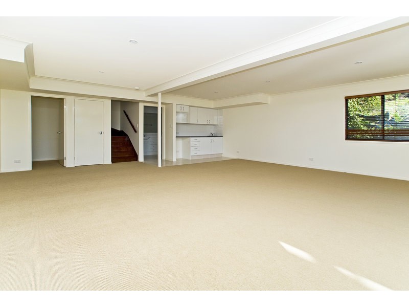 16/2 Ridgeline Way, Highland Park QLD 4211