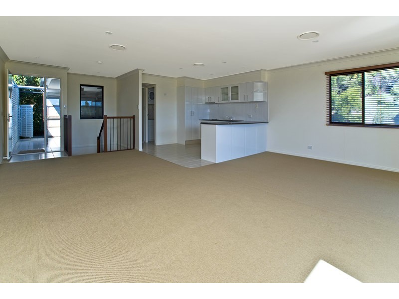 16/2 Ridgeline Way, Highland Park QLD 4211