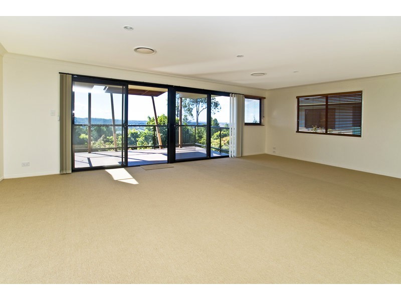 23/2 Ridgeline Way, Highland Park QLD 4211