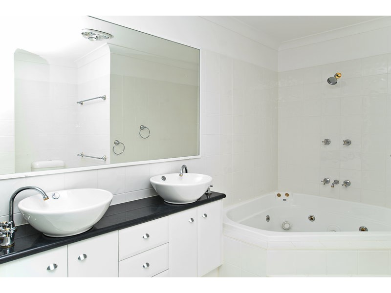 23/2 Ridgeline Way, Highland Park QLD 4211