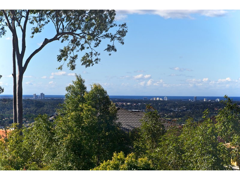 23/2 Ridgeline Way, Highland Park QLD 4211