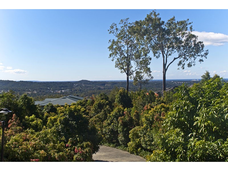 23/2 Ridgeline Way, Highland Park QLD 4211