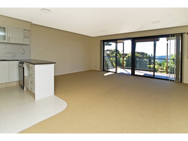 23/2 Ridgeline Way, Highland Park QLD 4211