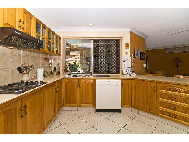 9 Elsemore Court, Carrara QLD 4211