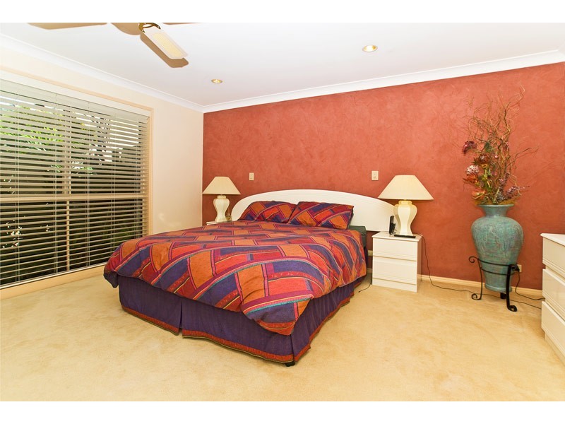 9 Elsemore Court, Carrara QLD 4211