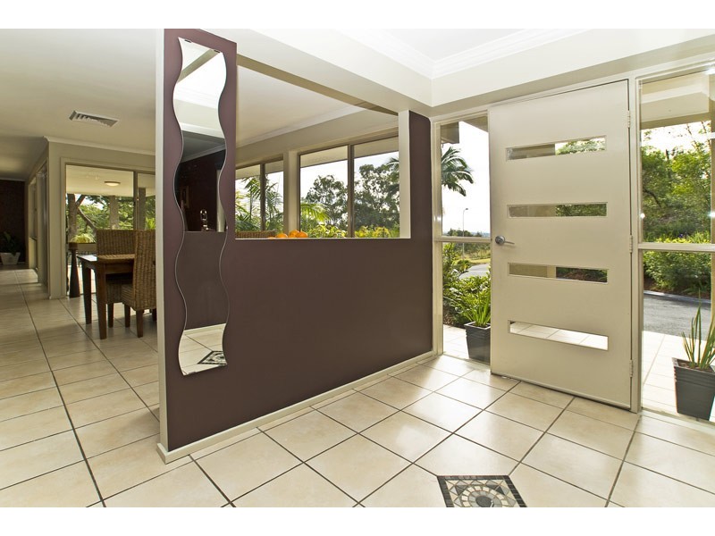 39 Strawberry Road, Mudgeeraba QLD 4213